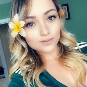 Meet your Posher, Yolanda